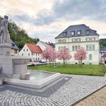 Zeitgarten hinter dem Uhrenmuseum - zur Detailansicht wechseln